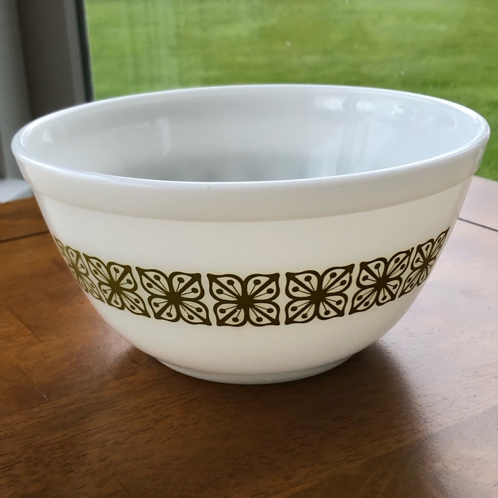 Pyrex Autumn Floral Verde 402 mixing bowl